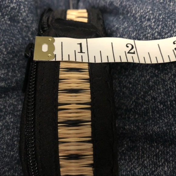 BASKETS OF CAMBODIA small case holder - Picture 8 of 10